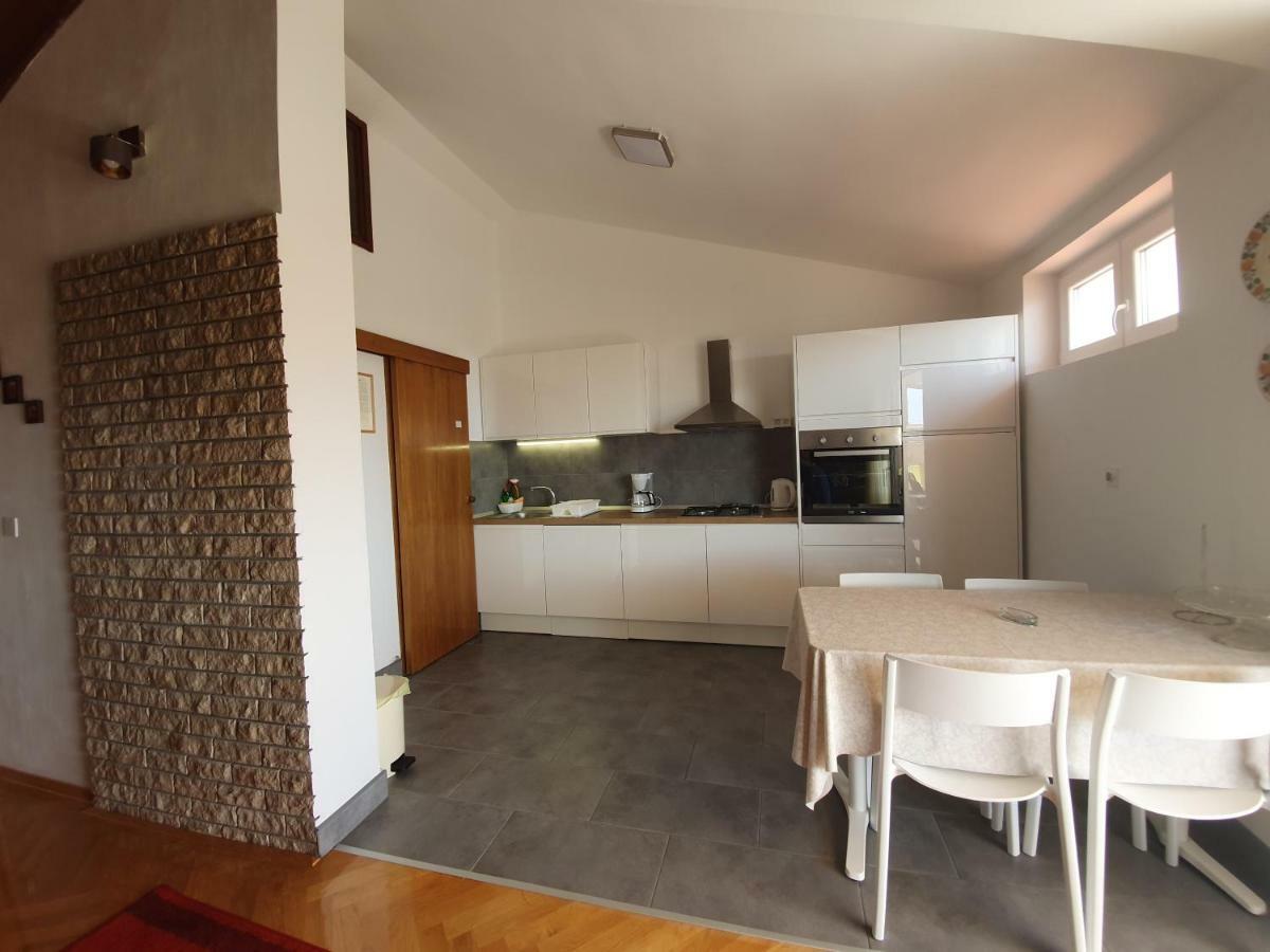 Penthouse Studio With Sea View Makarska Ngoại thất bức ảnh